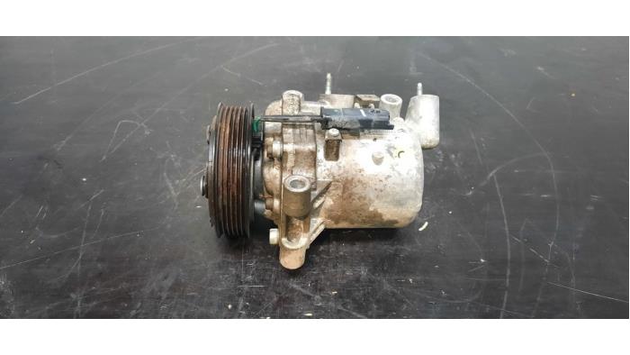 Pompe clim Peugeot Expert