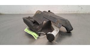 Gebruikte Ruitensproeiertank voor Opel Insignia Grand Sport 1.6 CDTI 16V 136 Prijs € 36,30 Inclusief btw aangeboden door Autohandel Didier