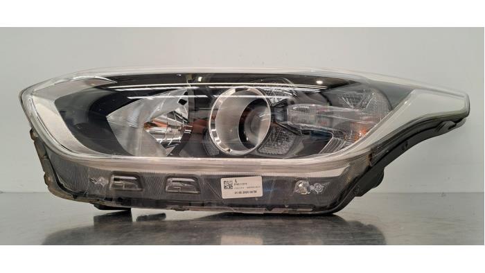 Phare gauche Kia Cee&#039;D