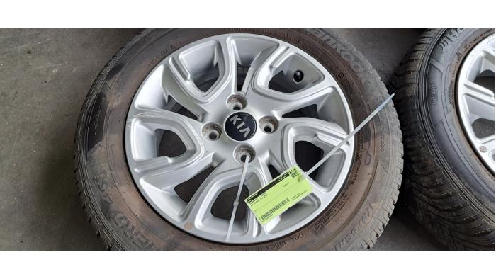Kit jantes + pneumatiques Kia Picanto