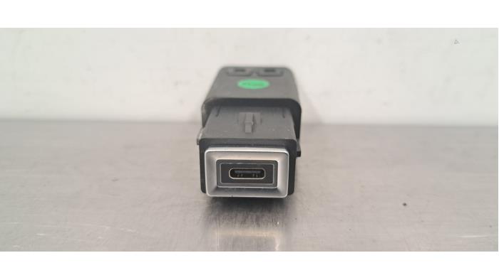 Prise USB Peugeot 308