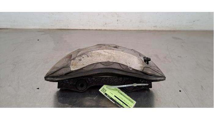Etrier de frein (pince) avant droit Audi A8
