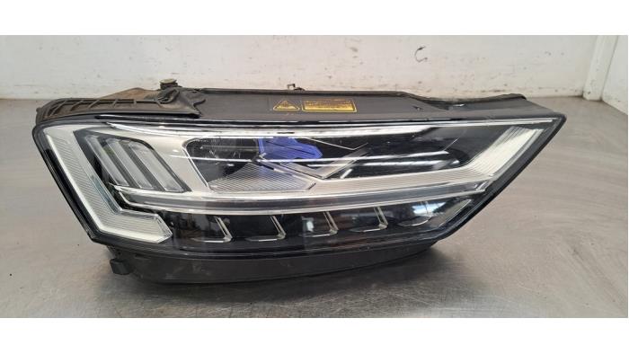 Phare droit Audi A8