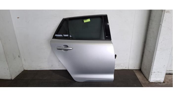 Portière 4portes arrière droite Toyota Corolla