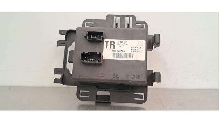 Module crochet de traction Opel Astra