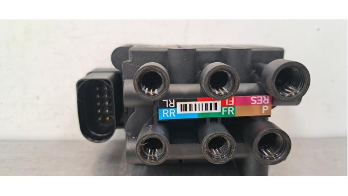 Module suspension à air Audi A8