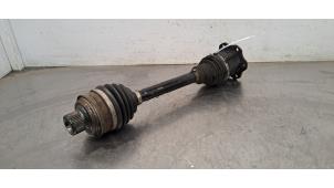 Gebruikte Aandrijfas links-voor Audi A8 (D5) 3.0 V6 24V 50 TDI Mild Hybrid Quattro Prijs € 163,35 Inclusief btw aangeboden door Autohandel Didier