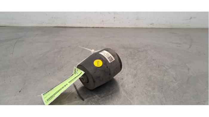 Support (divers) Audi A8