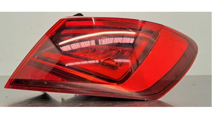Feu arrière droit Seat Leon