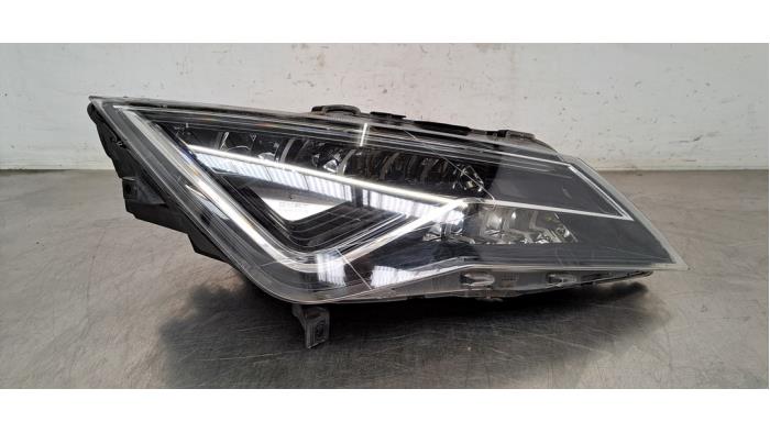 Phare droit Seat Leon
