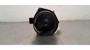 Gebruikte Kachel Ventilatiemotor BMW X4 (G02) xDrive 20i 2.0 TwinPower 16V Mild Hybrid Prijs € 96,80 Inclusief btw aangeboden door Autohandel Didier