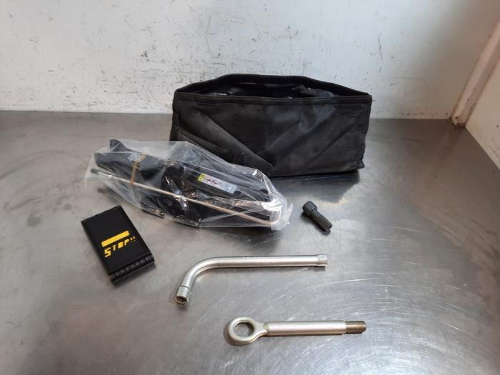 Ensemble cric Fiat Doblo