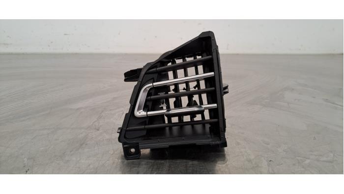 Grille aération tableau de bord Audi Q4