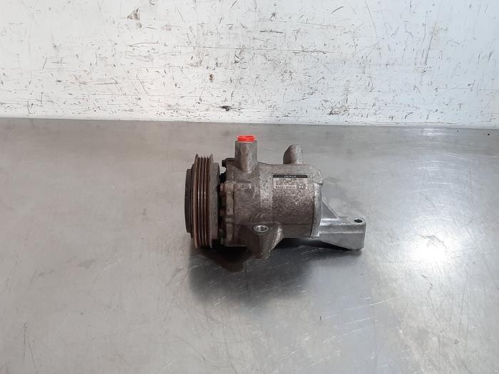 Pompe clim Suzuki Swift