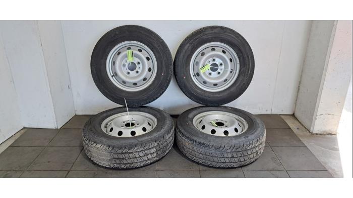 Kit jantes + pneumatiques Citroen Jumper