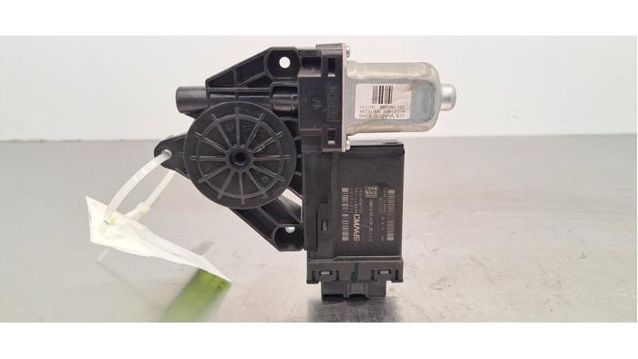 Moteur de vitre portière Volvo V60