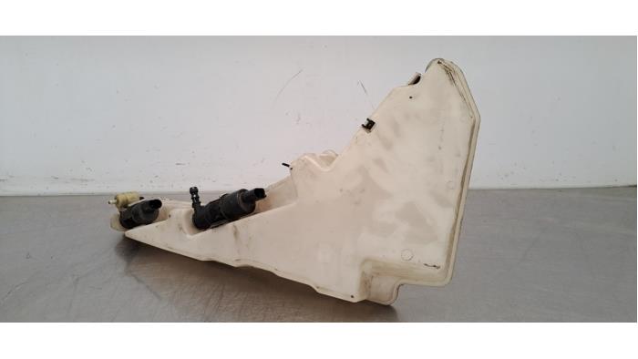 Réservoir lave-glace avant Audi RS6