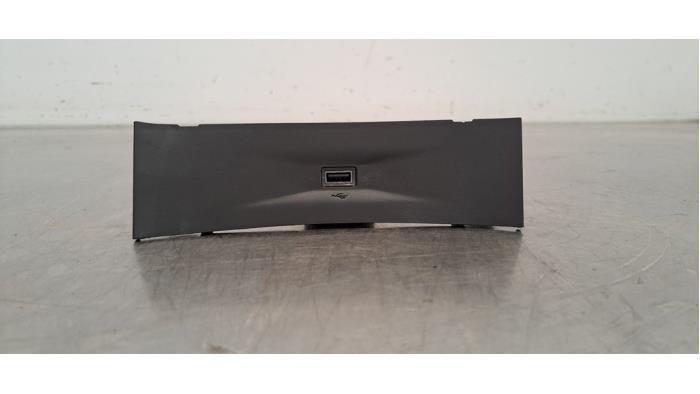 Connexion USB Alfa Romeo Giulia