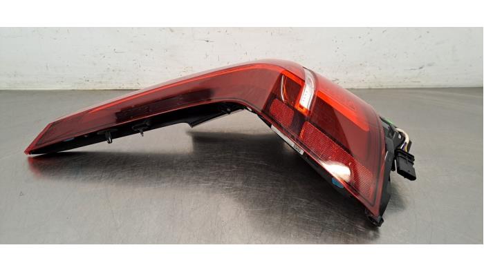 Feu arrière gauche Volvo V60