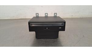 Gebruikte CD Speler Volvo V60 II (ZW) 2.0 D3 16V AWD Prijs € 266,20 Inclusief btw aangeboden door Autohandel Didier