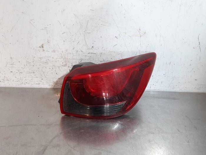 Feu arrière droit Mazda 2.