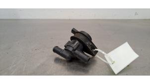 Gebruikte Extra waterpomp Audi RS 6 Avant (C6) RS6 5.0 V10 40V TFSI Prijs € 54,45 Inclusief btw aangeboden door Autohandel Didier