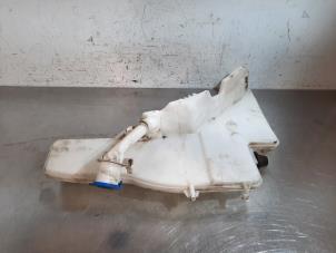 Gebruikte Ruitensproeiertank voor Landrover Discovery Sport (LC) 2.0 eD4 150 16V Prijs € 66,55 Inclusief btw aangeboden door Autohandel Didier