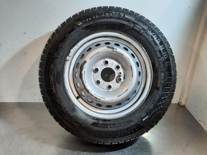 Jante + pneumatique Iveco New Daily