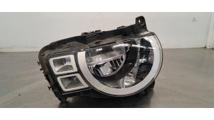 Gebruikte Koplamp rechts Landrover Defender II Prijs € 532,40 Inclusief btw aangeboden door Autohandel Didier