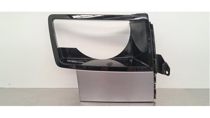 Cadre phare droit Landrover Defender
