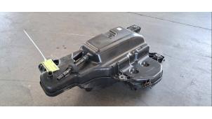 Gebruikte Adblue tank Landrover Defender II Prijs € 399,30 Inclusief btw aangeboden door Autohandel Didier