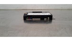 Gebruikte Communicatie module Landrover Defender II Prijs € 199,65 Inclusief btw aangeboden door Autohandel Didier