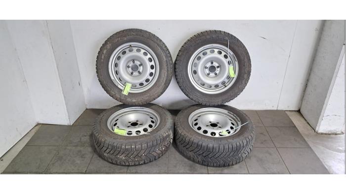 Kit jantes + pneumatiques Peugeot Expert