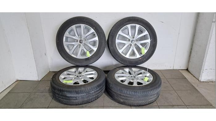 Kit jantes + pneumatiques Renault Kadjar