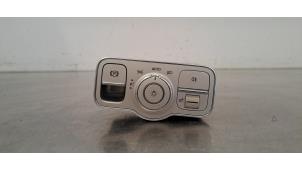 Gebruikte Schakelaar Koplamp Ihv Mercedes GLE (V167) 300d 2.0 Turbo 16V 4-Matic Prijs € 66,55 Inclusief btw aangeboden door Autohandel Didier