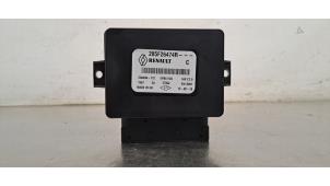 Gebruikte Handrem Module Renault Kadjar (RFEH) 1.2 Energy TCE 130 Prijs € 199,65 Inclusief btw aangeboden door Autohandel Didier