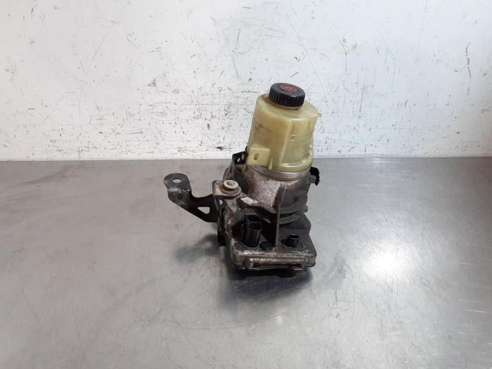 Pompe direction assistée Renault Trafic
