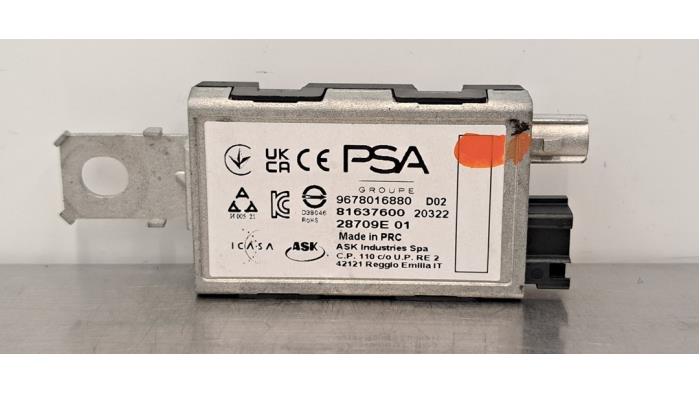 Antenne amplificateur Peugeot 2008