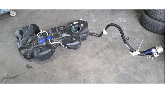 Réservoir de carburant Mercedes GLE