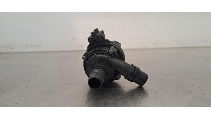 Pompe à eau supplémentaire Peugeot 408
