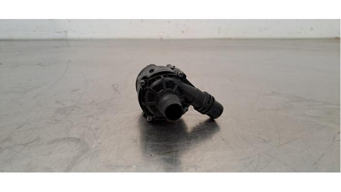 Pompe à eau supplémentaire Peugeot 408