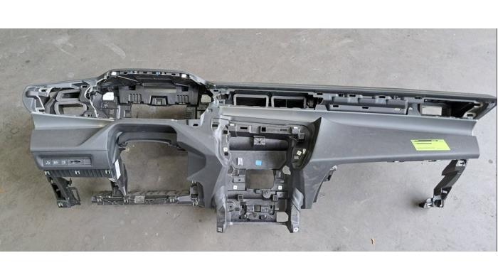 Tableau de bord Peugeot 408