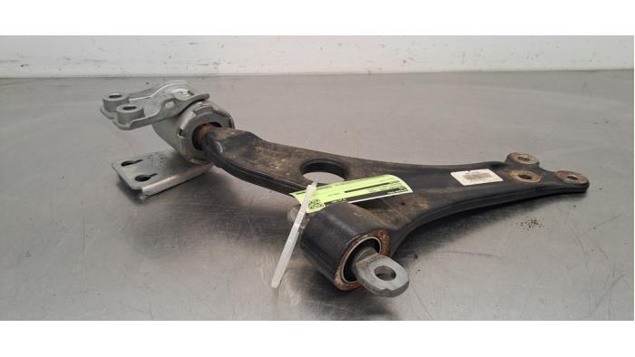 Bras de suspension avant gauche Peugeot 5008