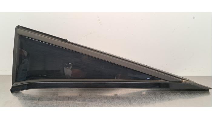 Vitre triangulaire arrière gauche Peugeot 408