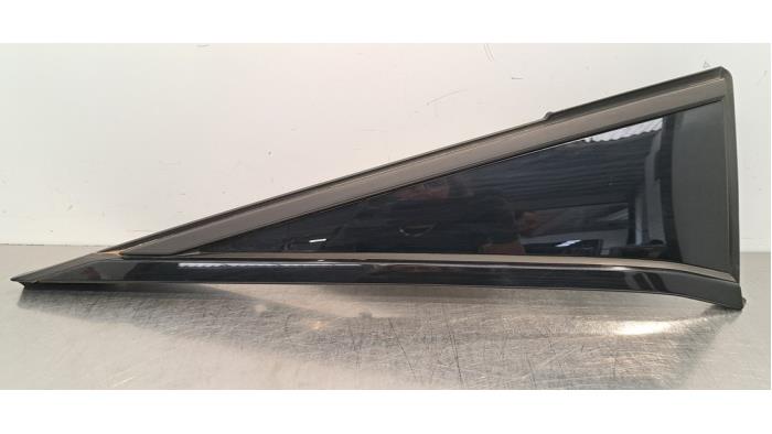Vitre triangulaire arrière droite Peugeot 408