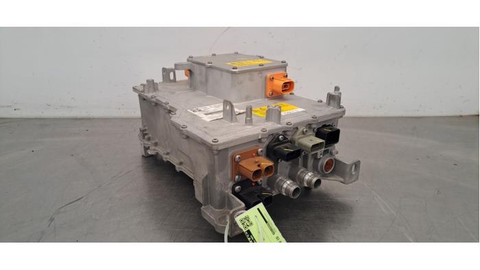 Chargeur de batterie Peugeot 208