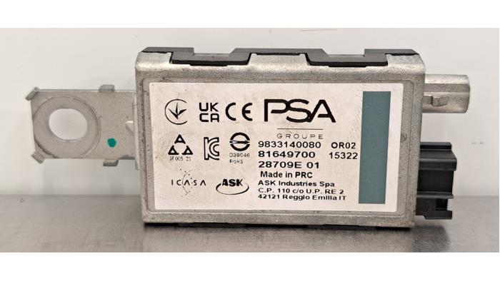 Antenne amplificateur Peugeot 208