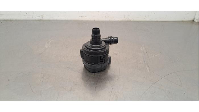 Pompe à eau supplémentaire Peugeot 5008