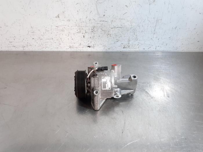 Pompe clim Nissan Micra