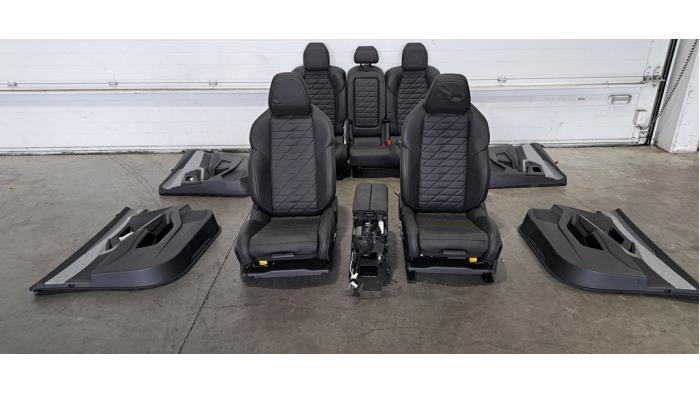 Kit revêtement (complet) Peugeot 5008